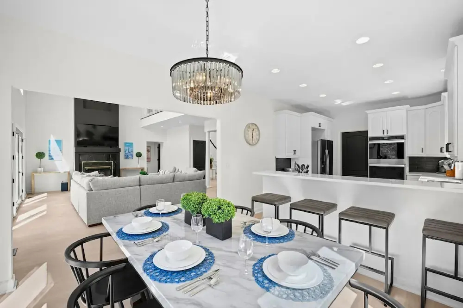 Knotty Pines by Avantstay Lake Views Renovated