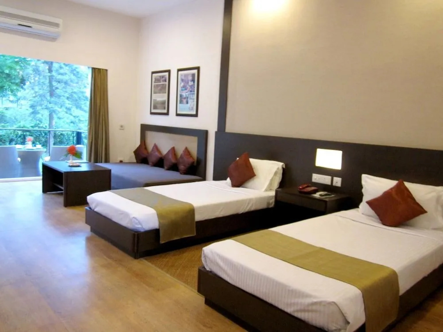 Sinclairs Retreat Dooars, Chalsa