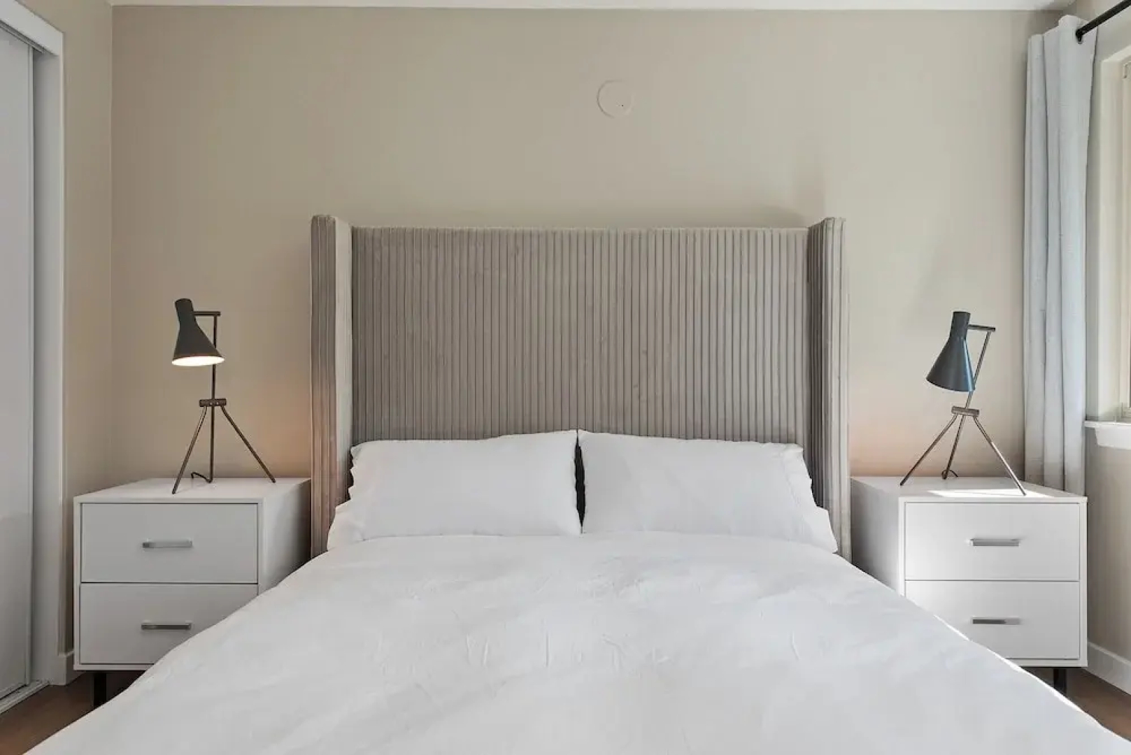 Stylish & Spacious Retreat in Downtown Bellevue