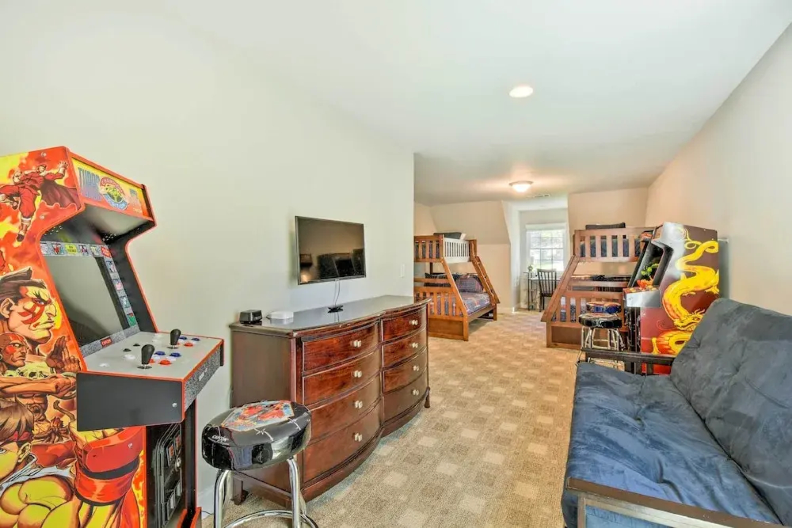 Helen Retreat w/ Hot Tub, 2 Mi to Downtown!