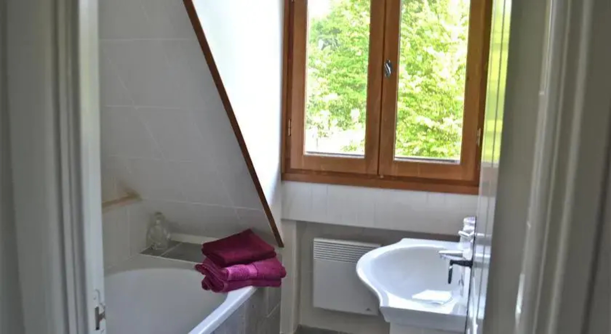 LAtelier du Petit Chemin qui Sent la Noisette