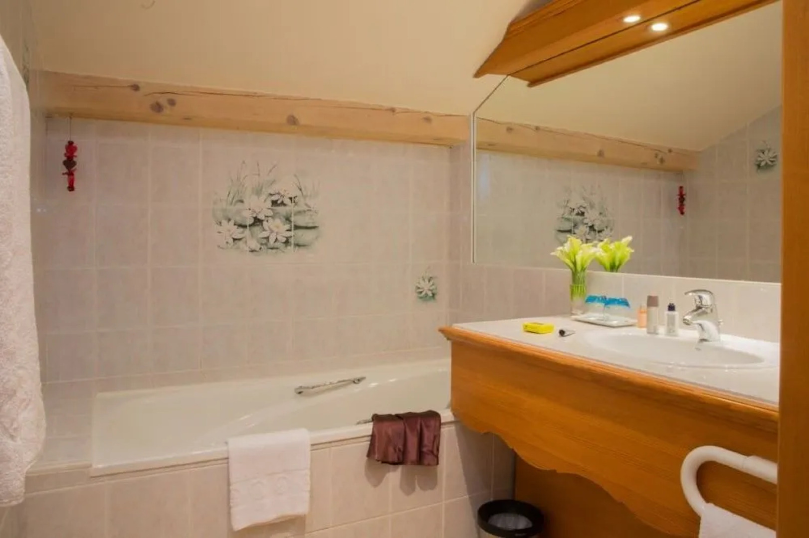 Lancolie "Chalet Du Lac"