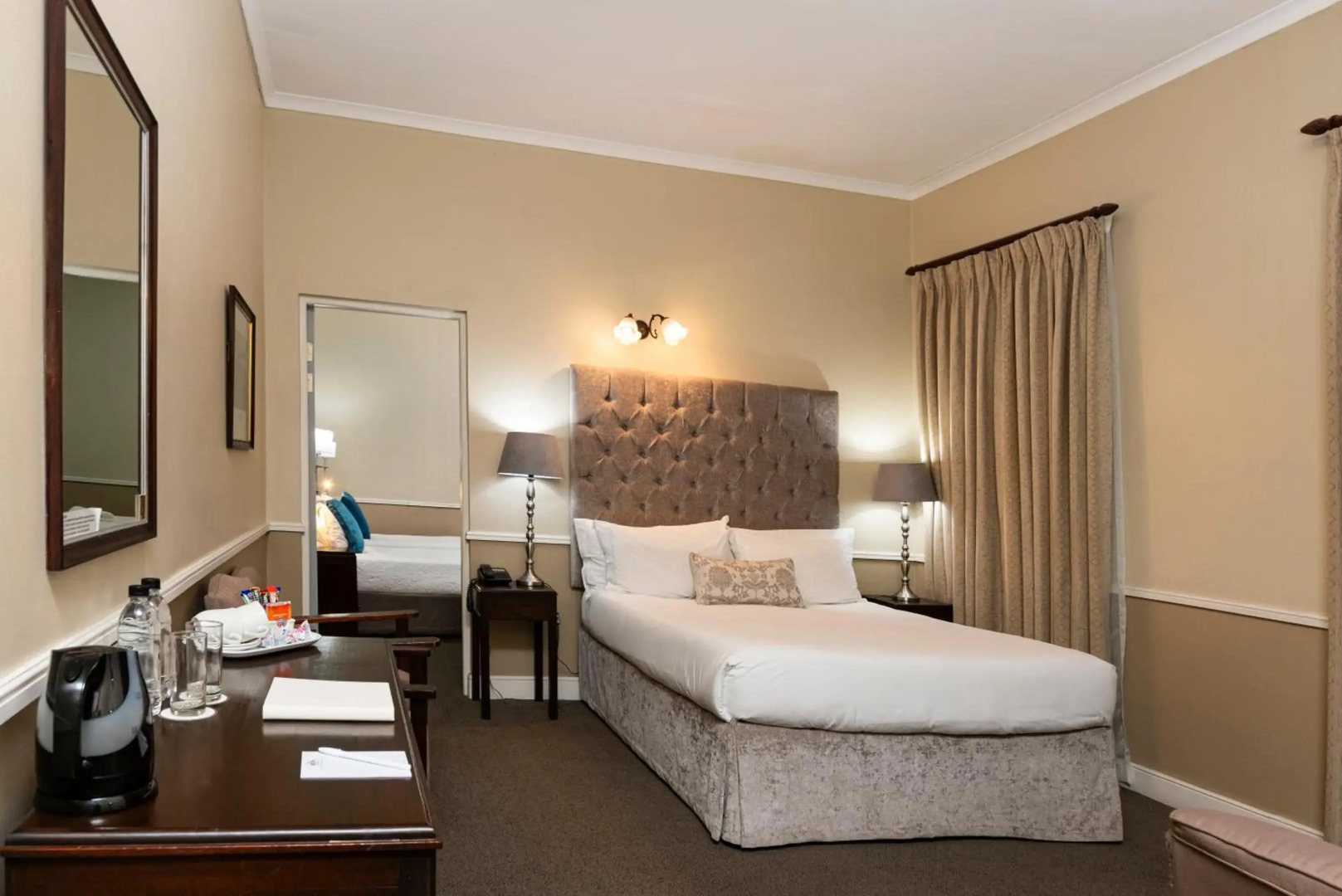 Queen’s Hotel by BON Hotels