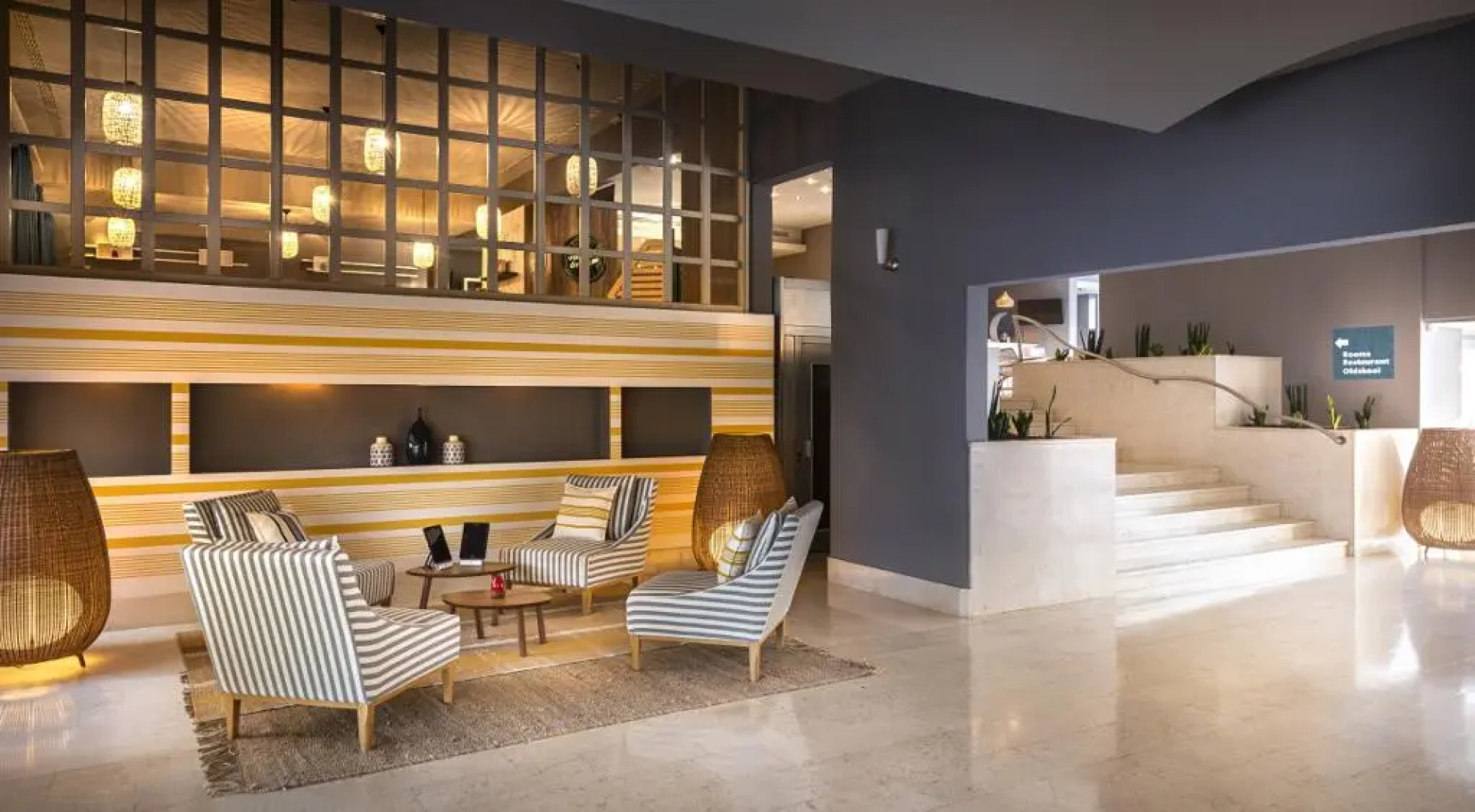 Miramar Sunny Hotel & Residence