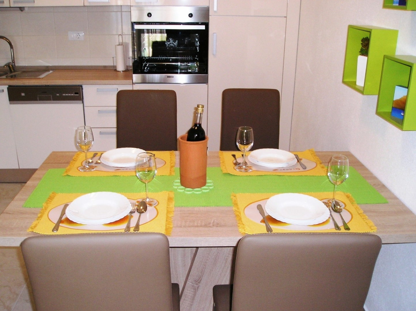 Apartment Tih - 20 m from sea: A1 Ruzmarin Sevid, Riviera Trogir