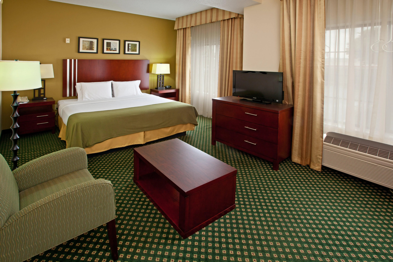 HOLIDAY INN EXPRESS & SUITES INDIANAPOLIS - EAST by IHG