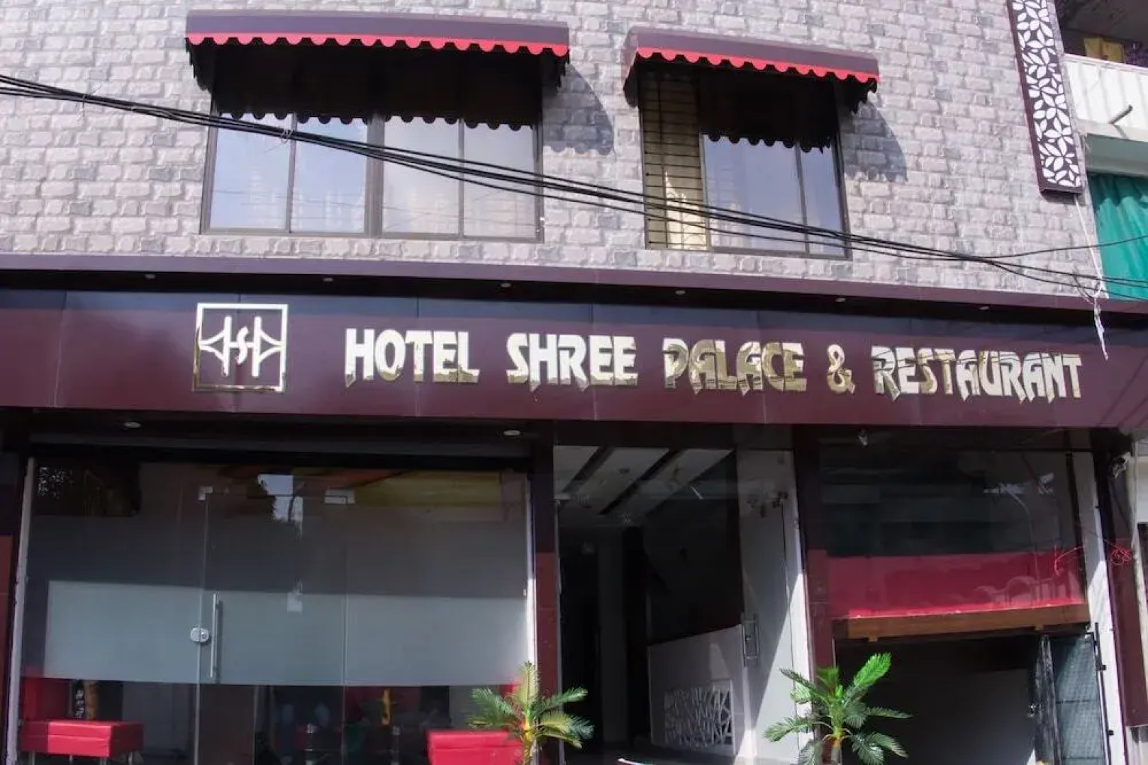 Hotel Shree Palace & Restaurant