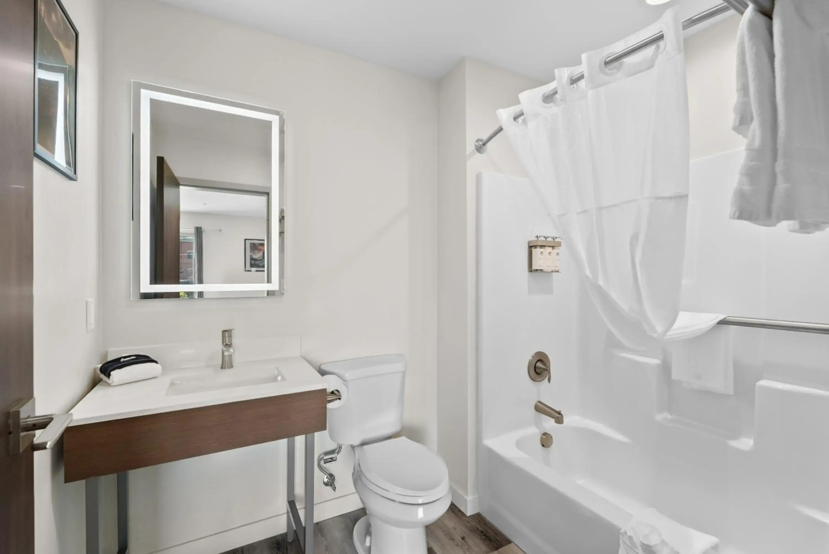 Sandpoint Hotel & Suites Downtown