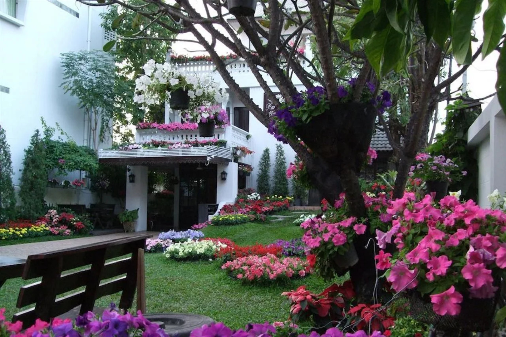 Rachamankha Flora House