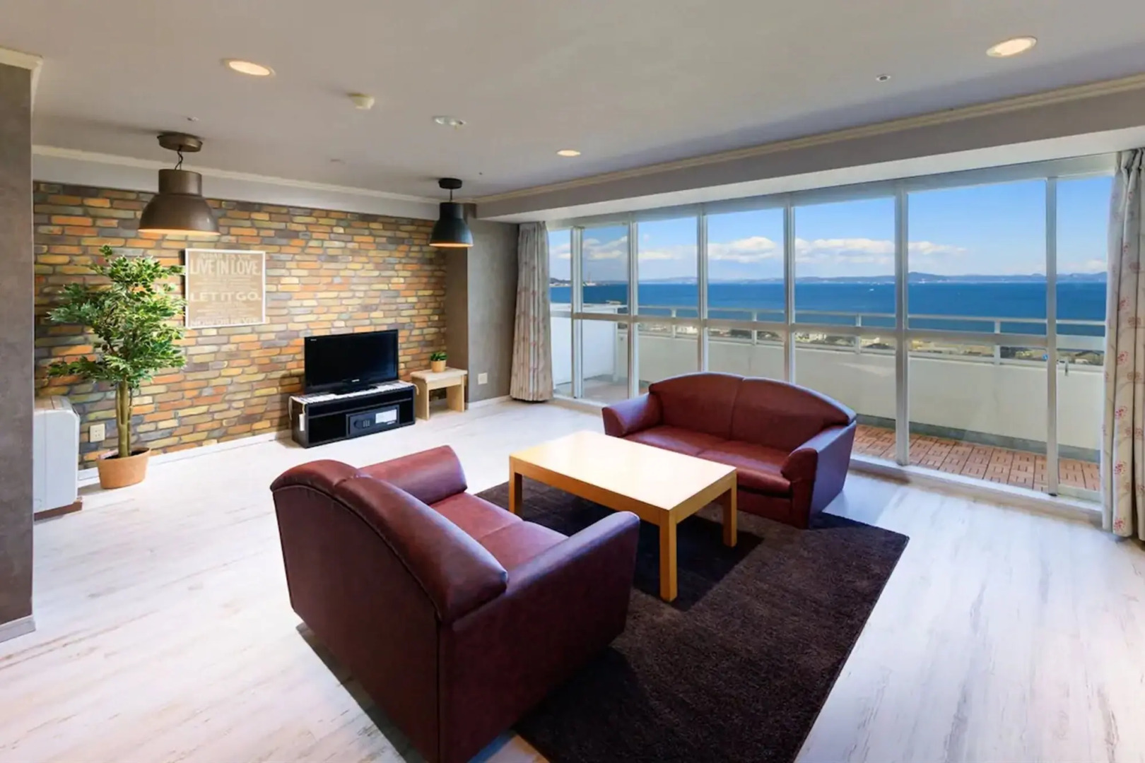 Maholova Minds Miura