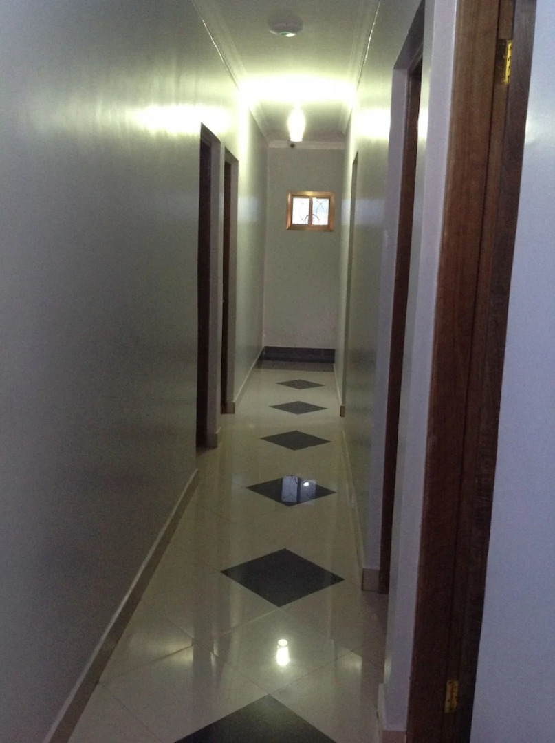 Mzunguu Safari Lodge