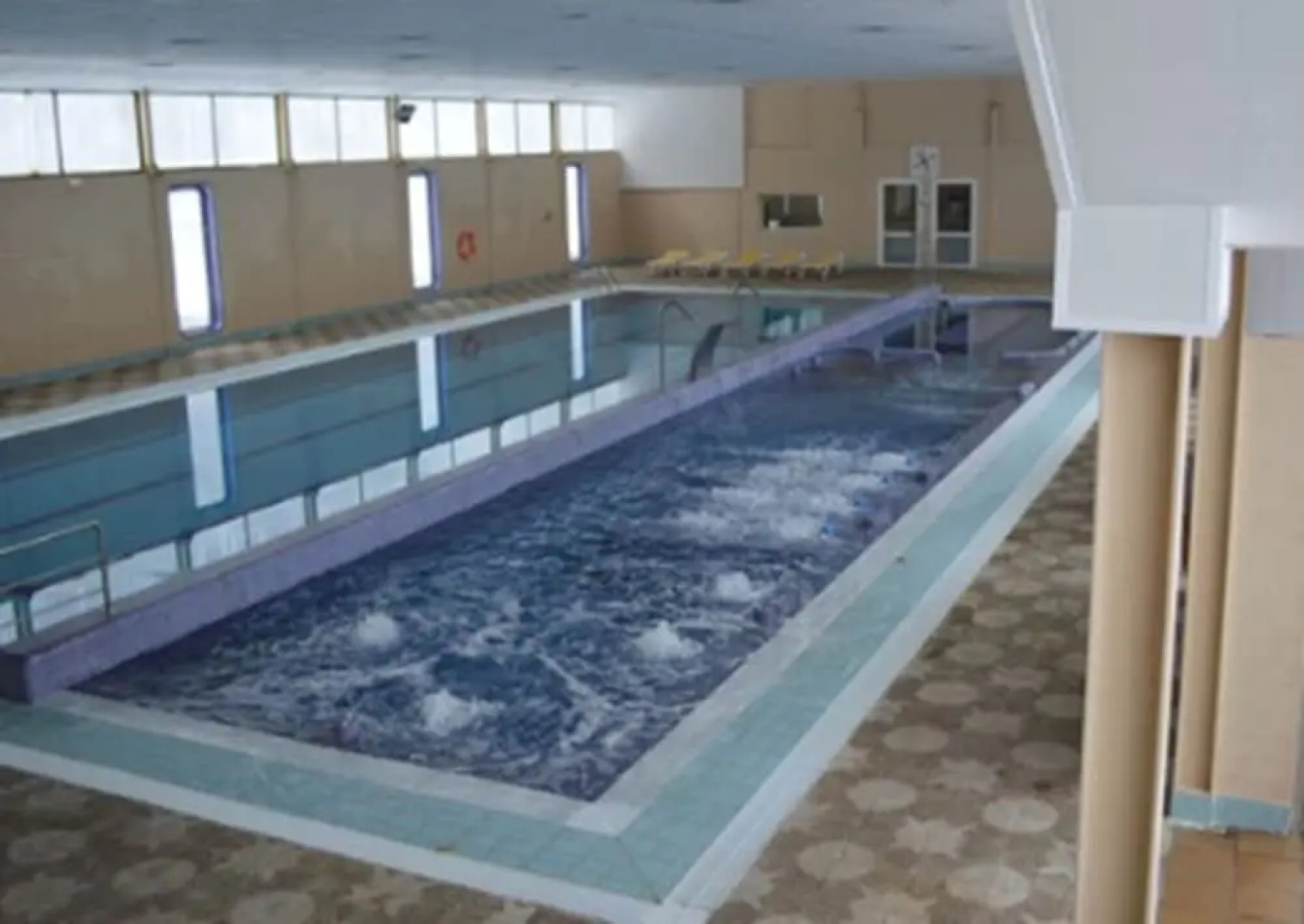 Oca Manzaneda Estación de Montaña