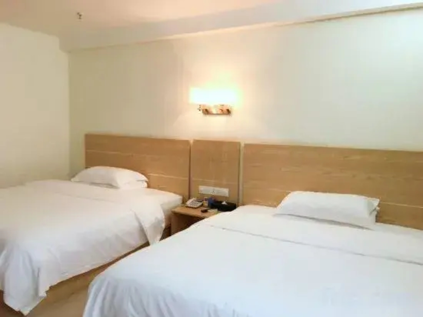 Holiday Hotel
