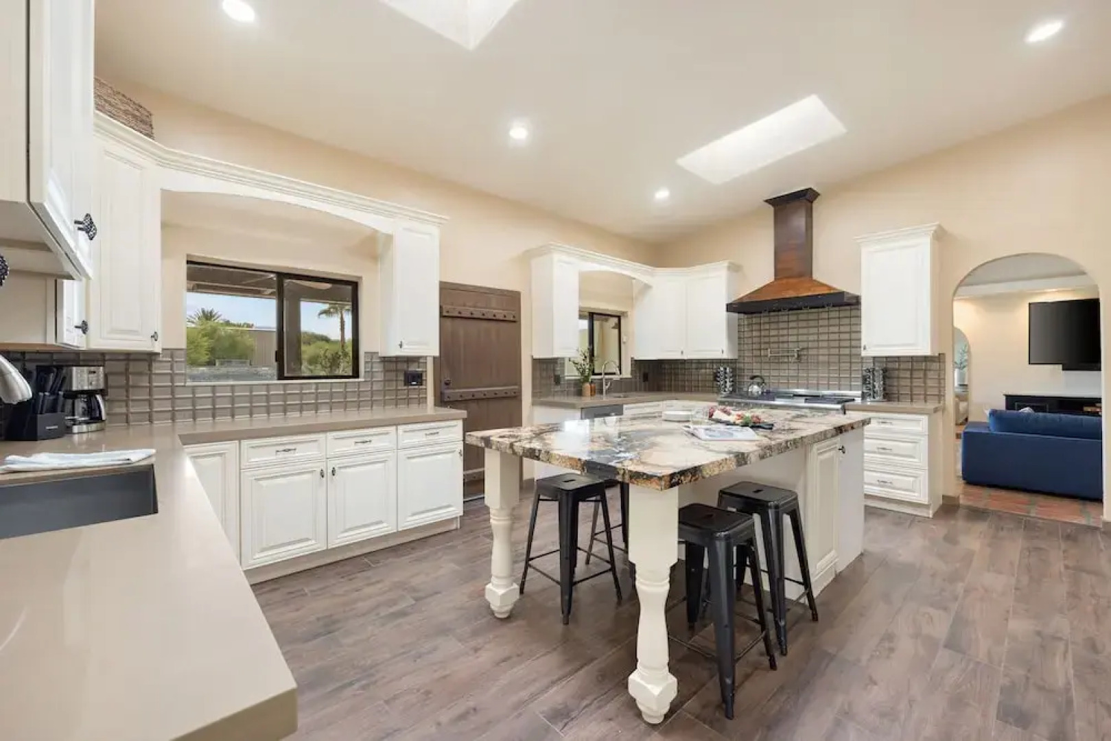 Starlight Estate by Avantstay 20 People Architectual Mansion w Pool Tennis Court Game Room