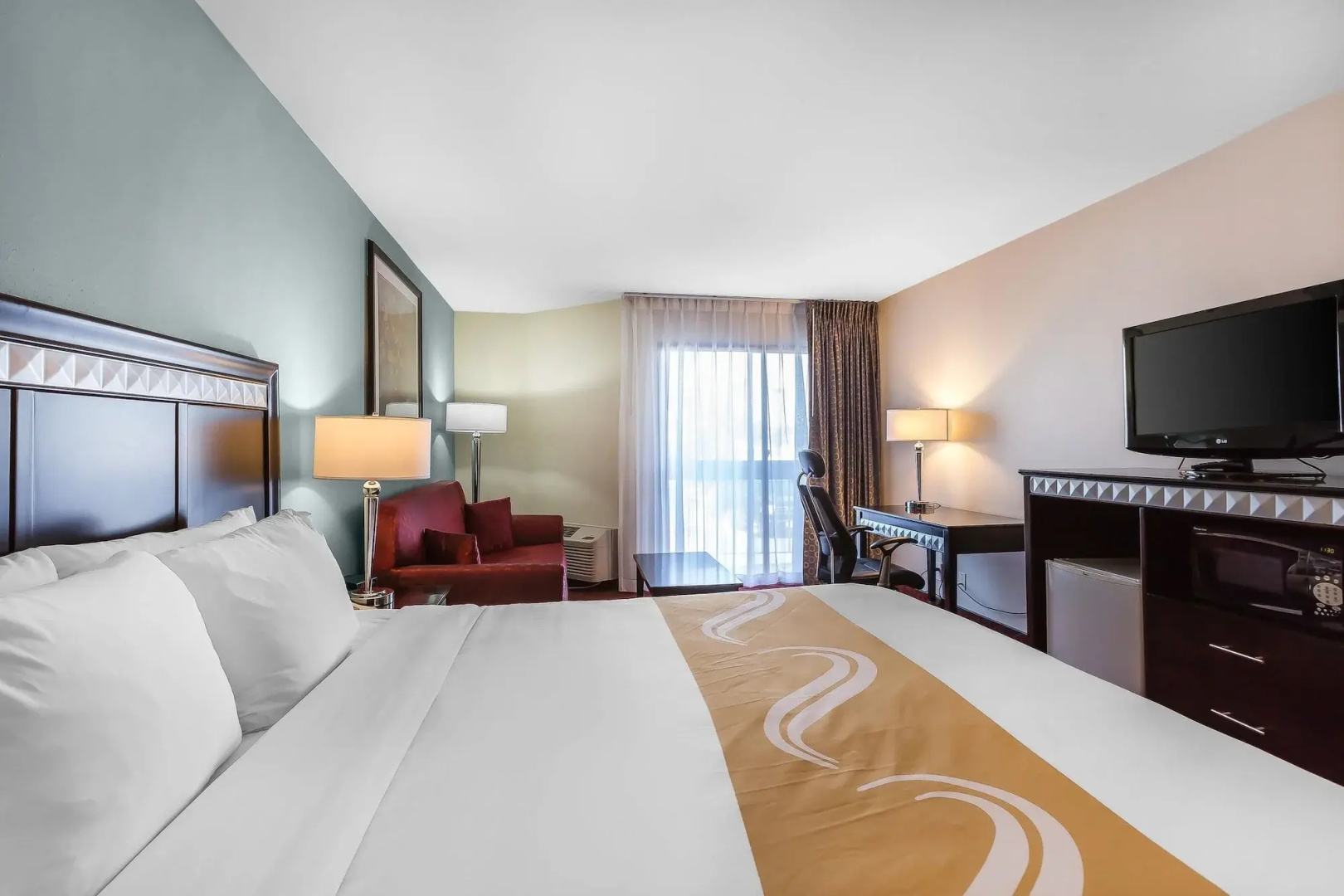 Comfort Inn & Suites Irvine Spectrum