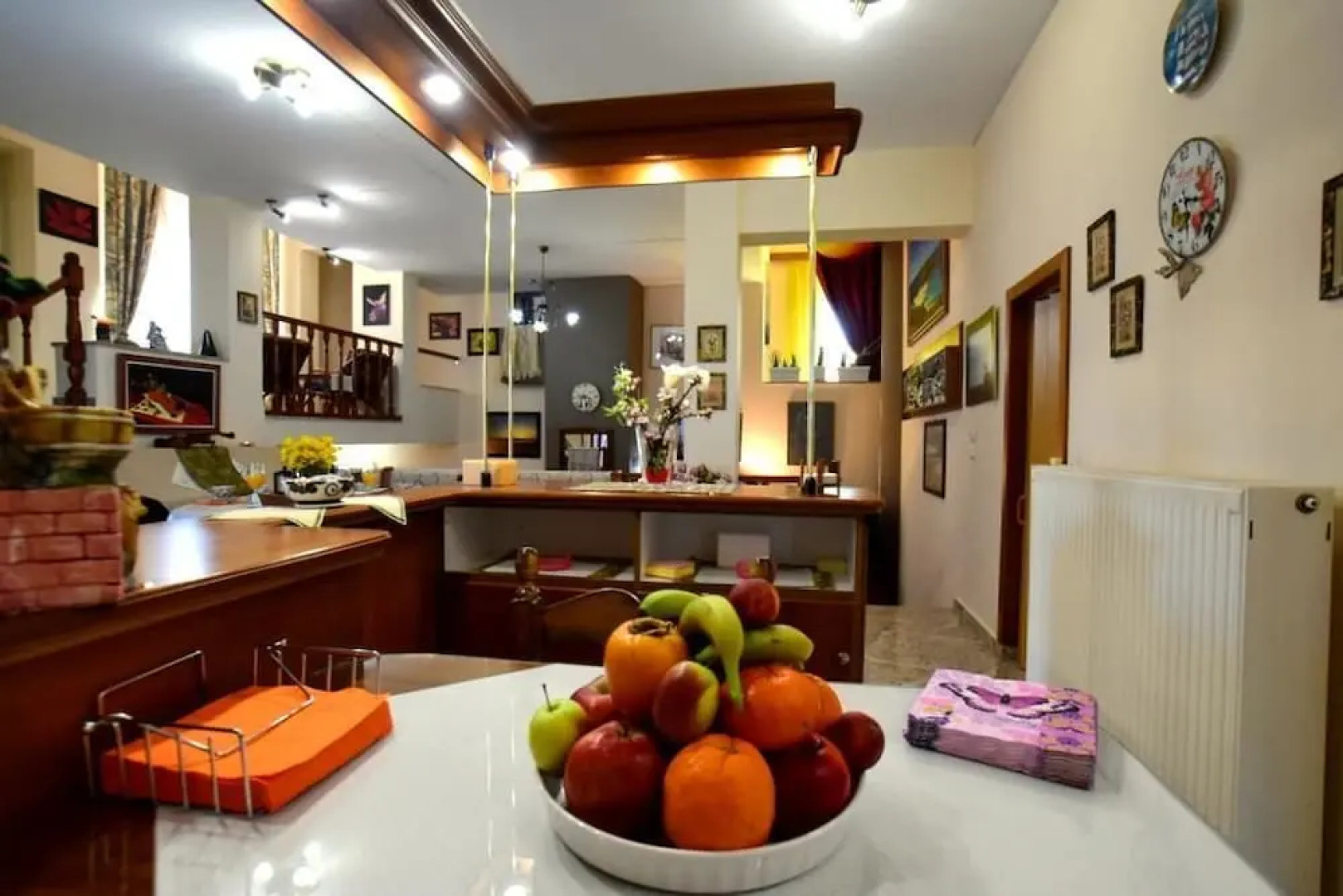 Valenti Holiday House