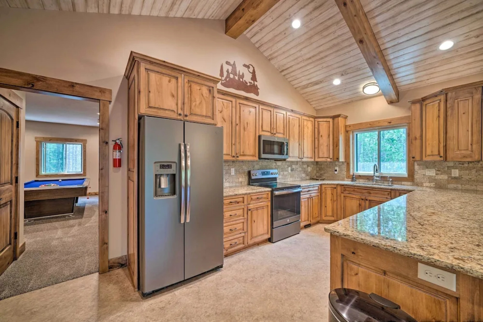 Outdoor Adventure Hub ~ 20 Miles to Yellowstone!