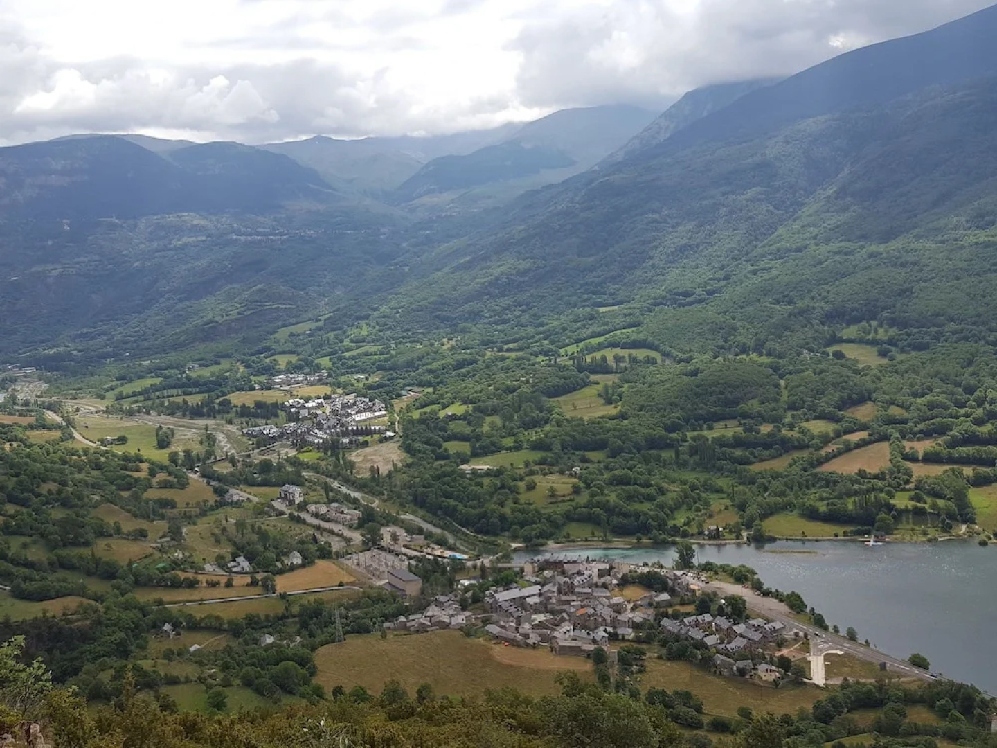 Classic Apartment in Anciles Pyrenees near Benasque Valley