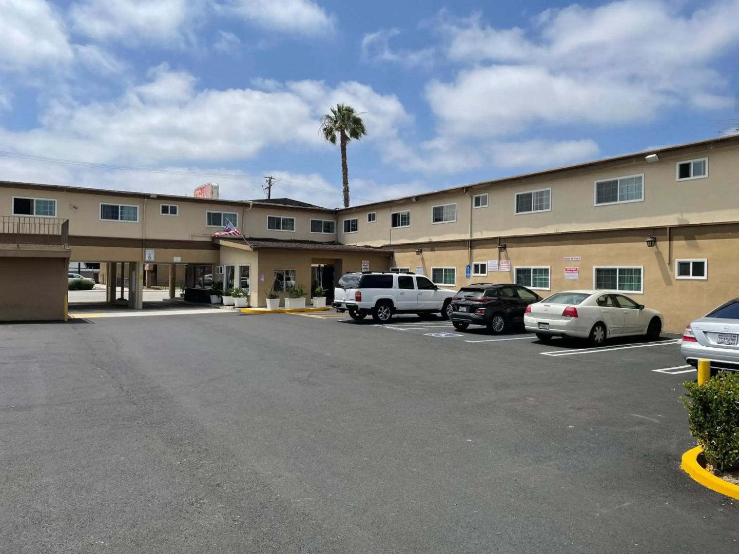 Grand Inn