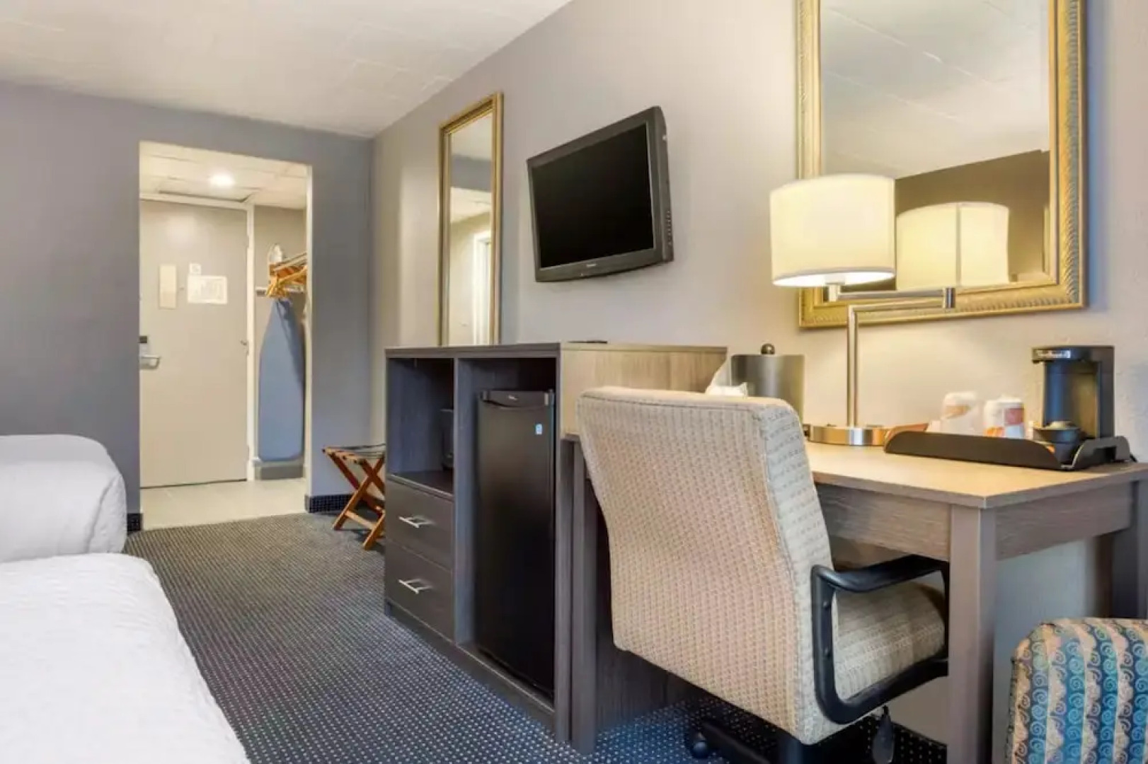 Charming Ensuite Rooms in NEW CUMBERLAND