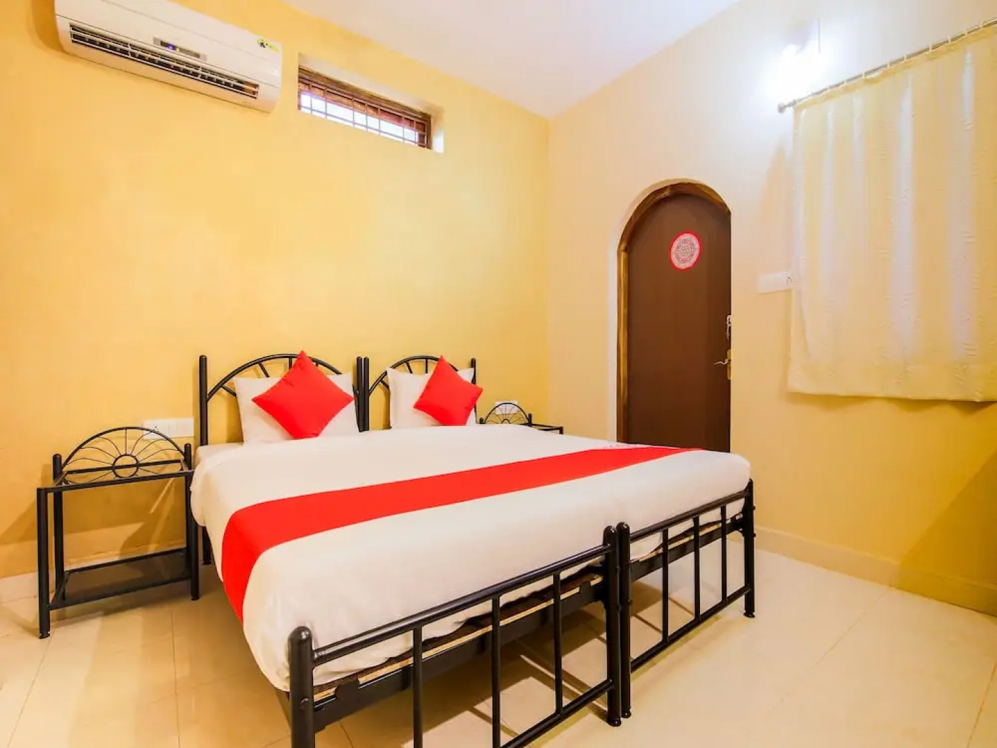 OYO 7686 Rose Garden Standard Rooms