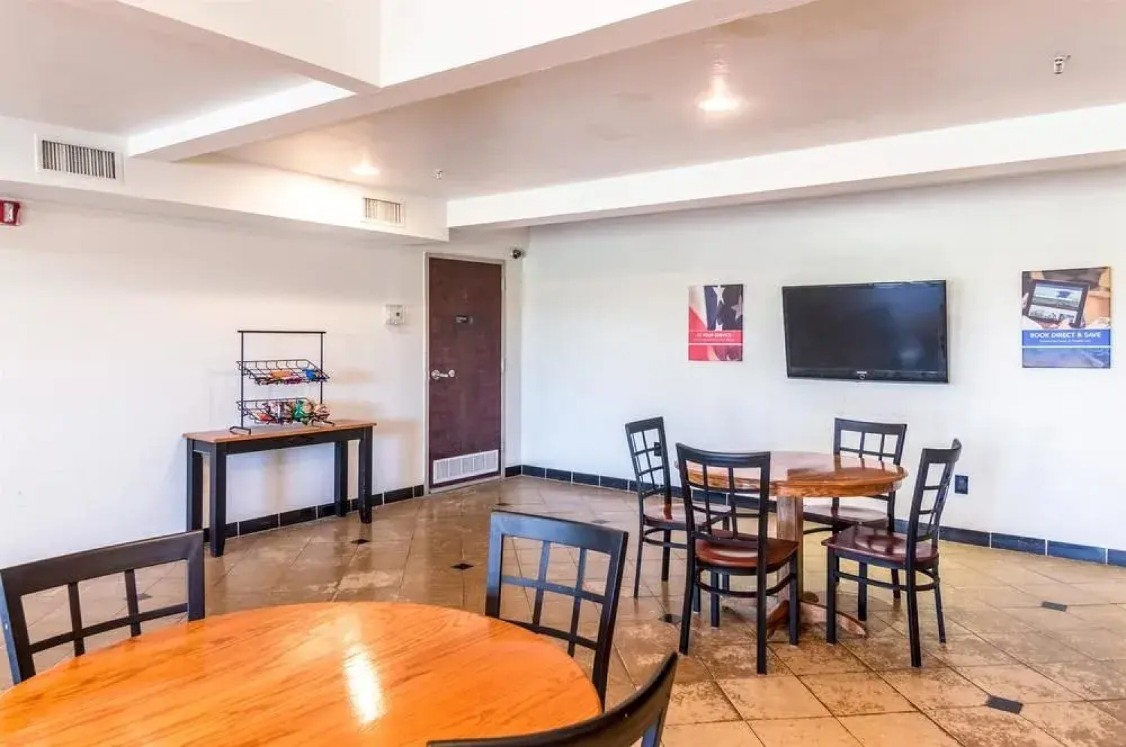 Premiere Inn & Suites