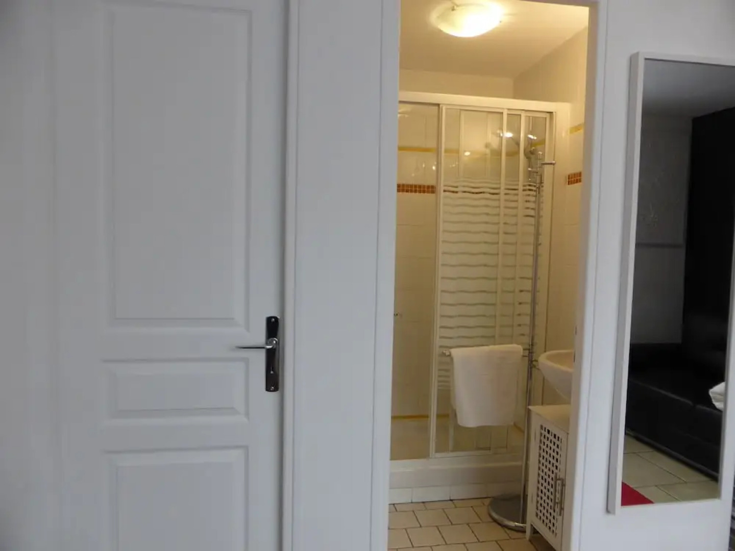 Une chambre a Neuilly