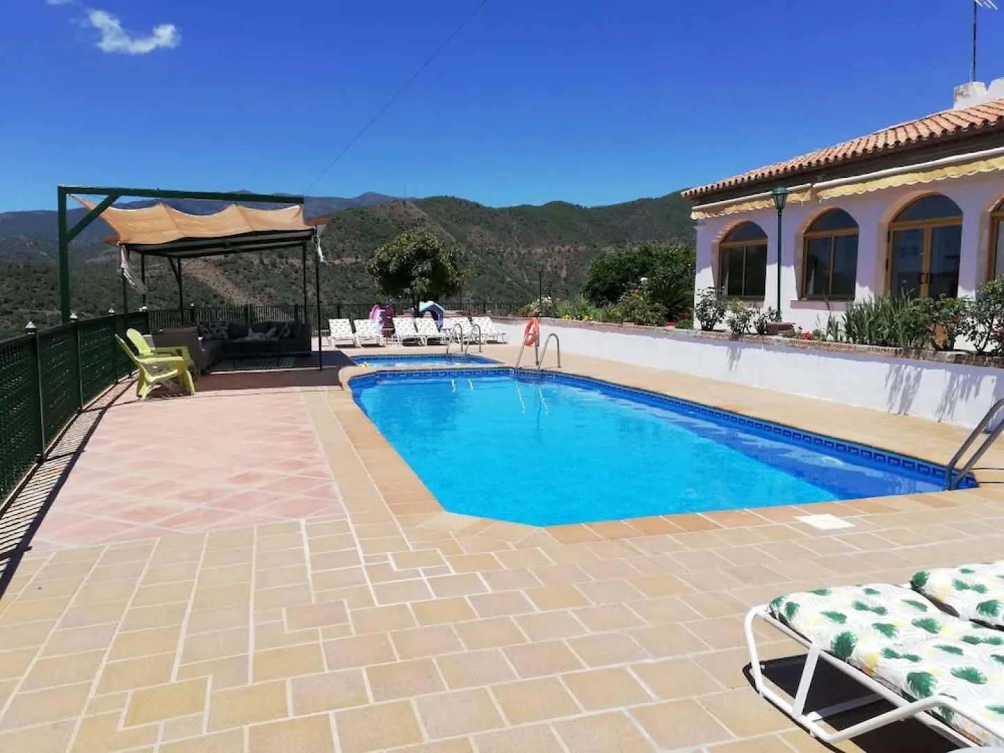 Villa With 5 Bedrooms in Istán, With Wonderful Lake View, Private Pool, Enclosed Garden - 15 km From the Beach