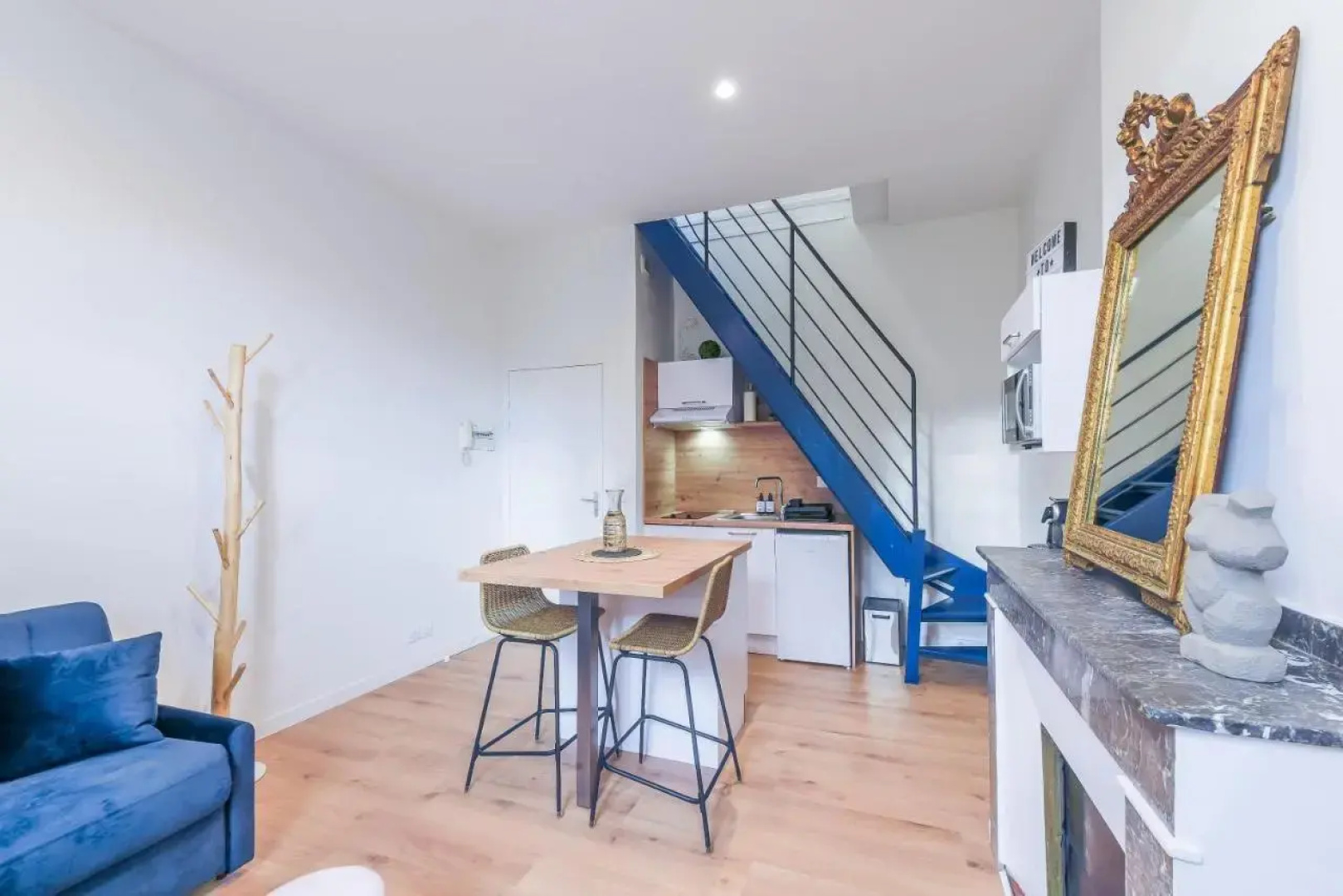 Romantique Duplex Au Pied de la Cite