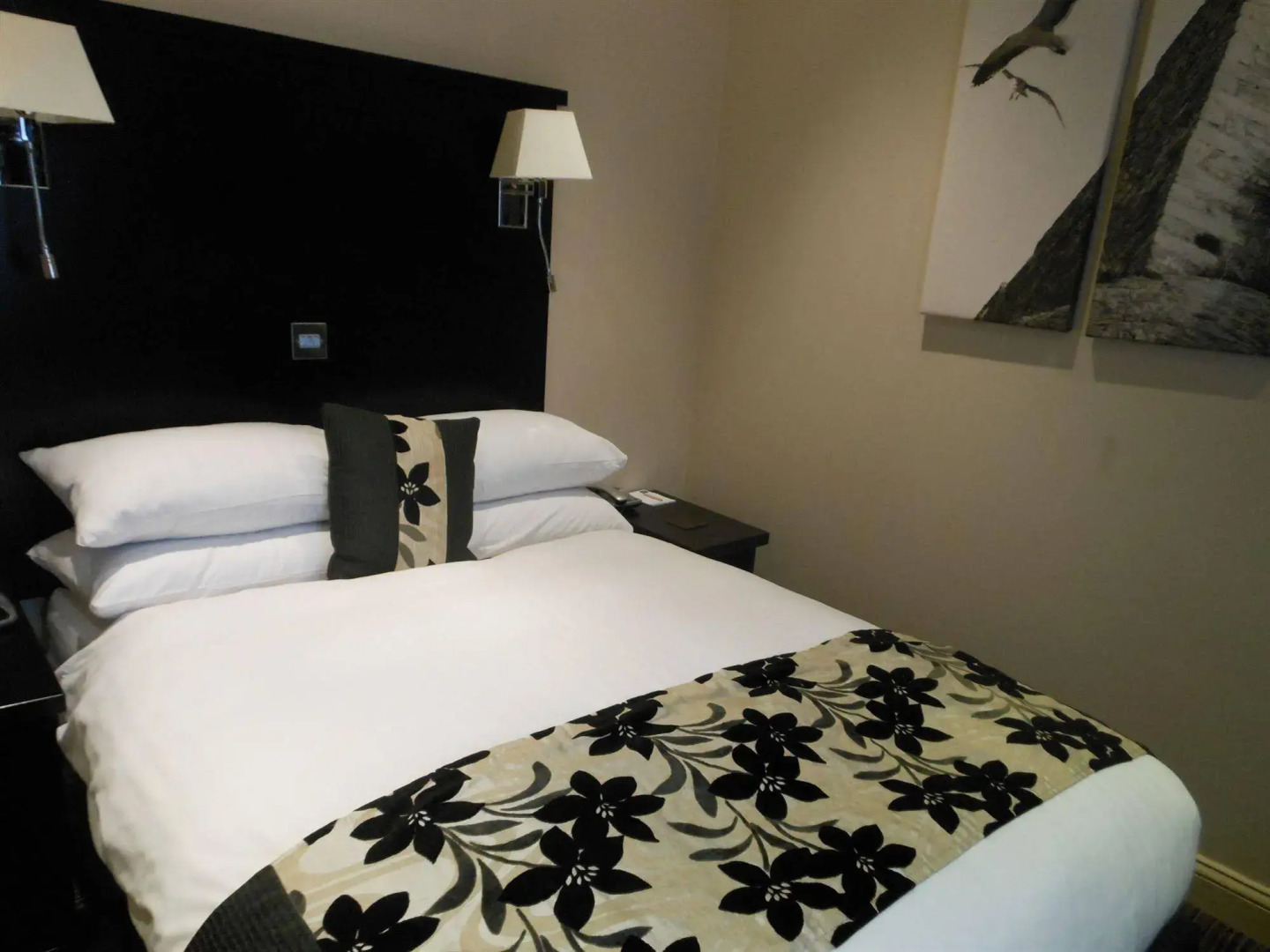 The Inn Boutique Hotel Bar and Restaurant