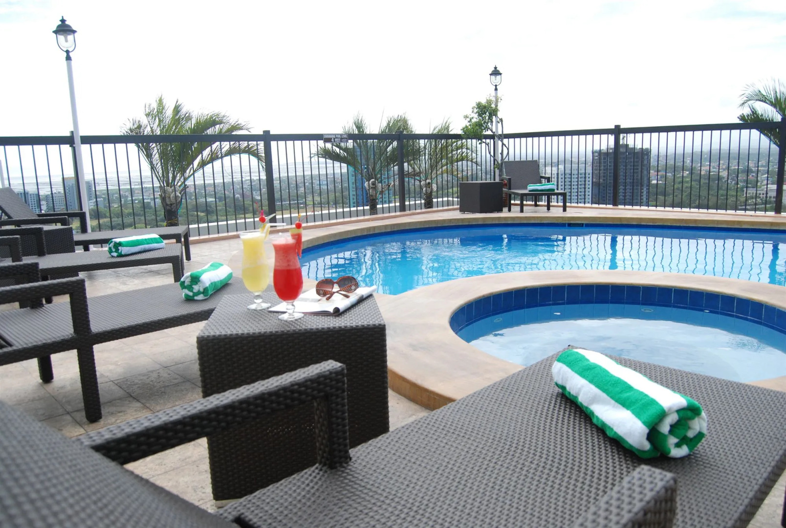 Parque Espana Residence Hotel