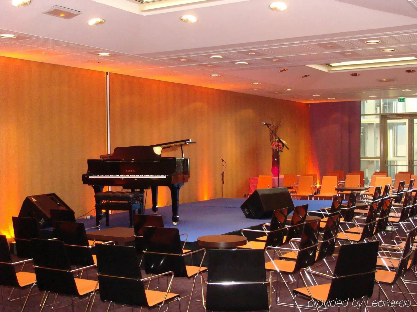 Holiday Inn Express Paris-Canal de la Villette by IHG