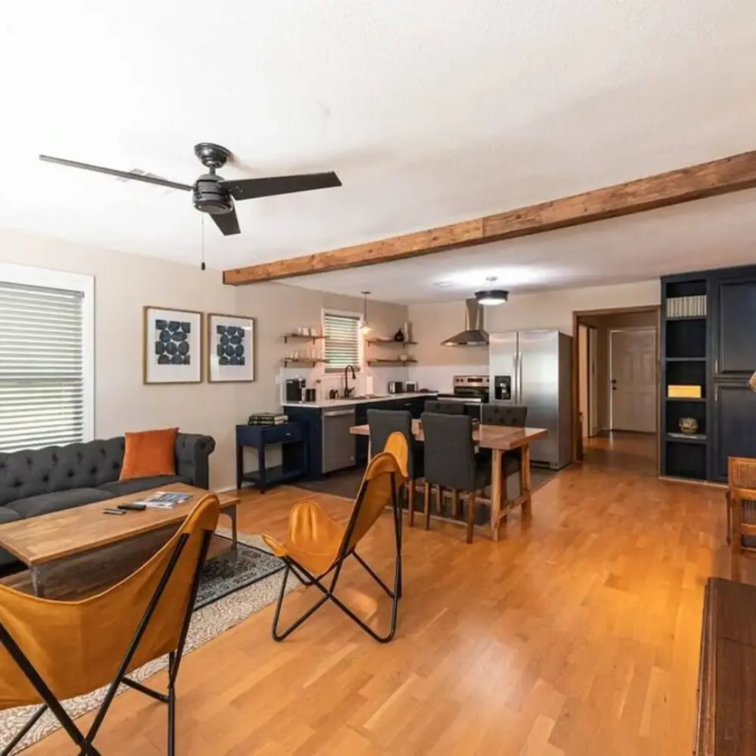 Escape to a Restored 1920s East Waco Bungalow