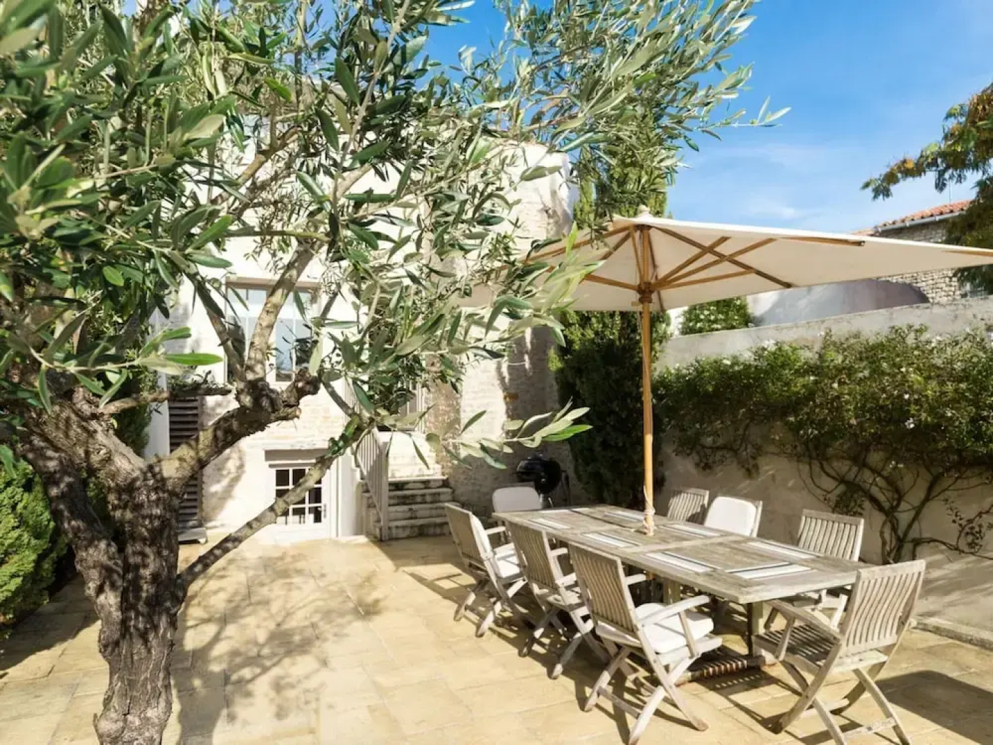 Villa Petit Sergent With Pool, Cinema