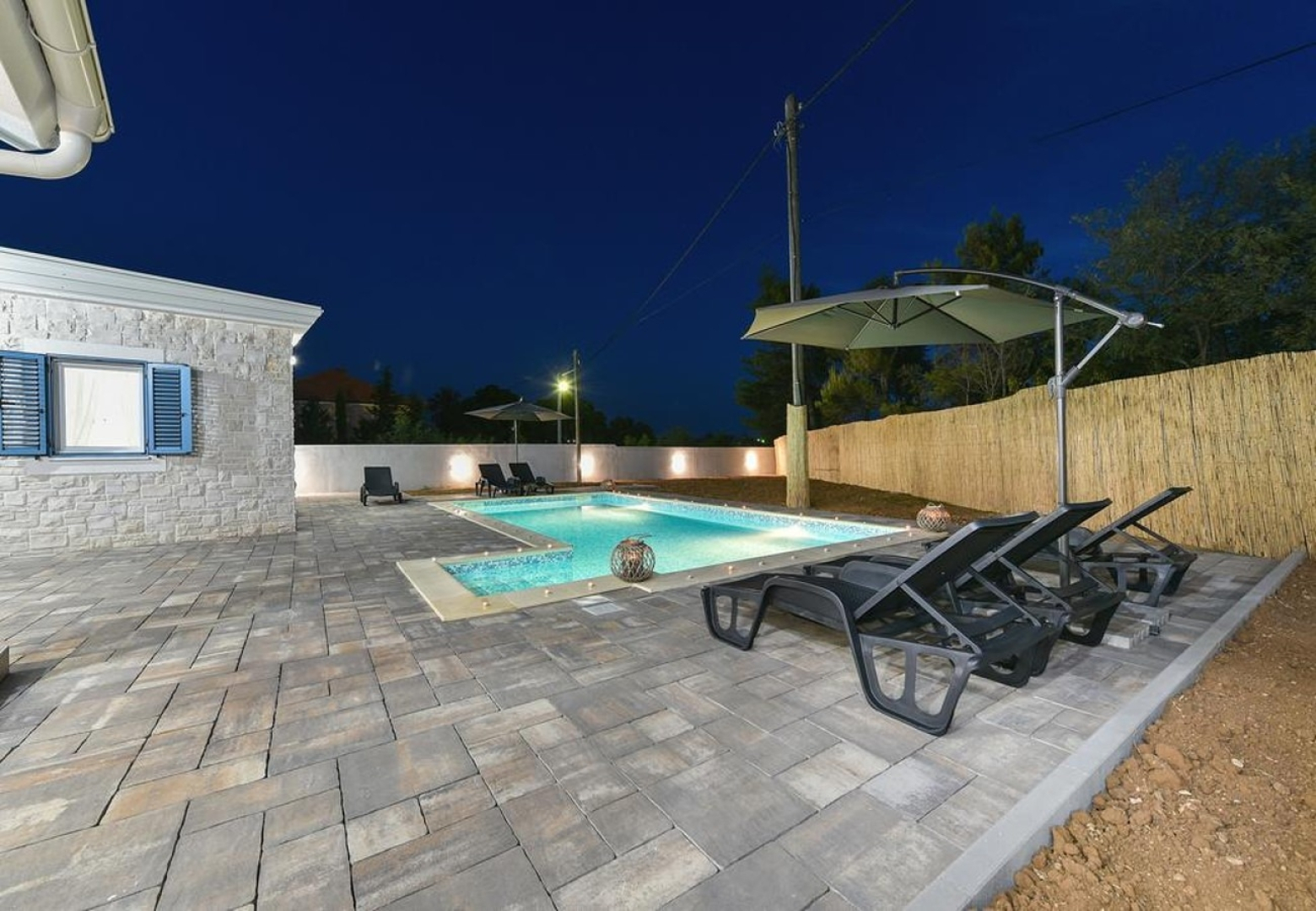 Holiday house Ani 1 - with pool : Privlaka, Zadar riviera