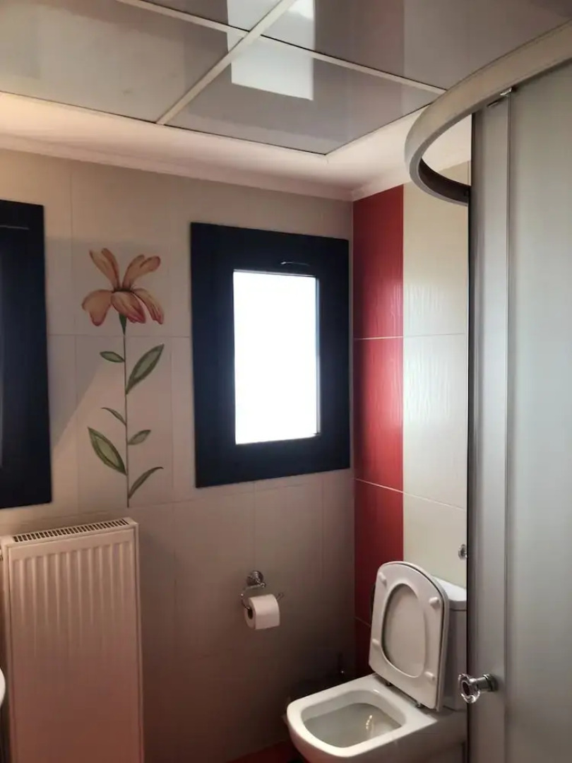 Charming 2-bed House in Kallithea