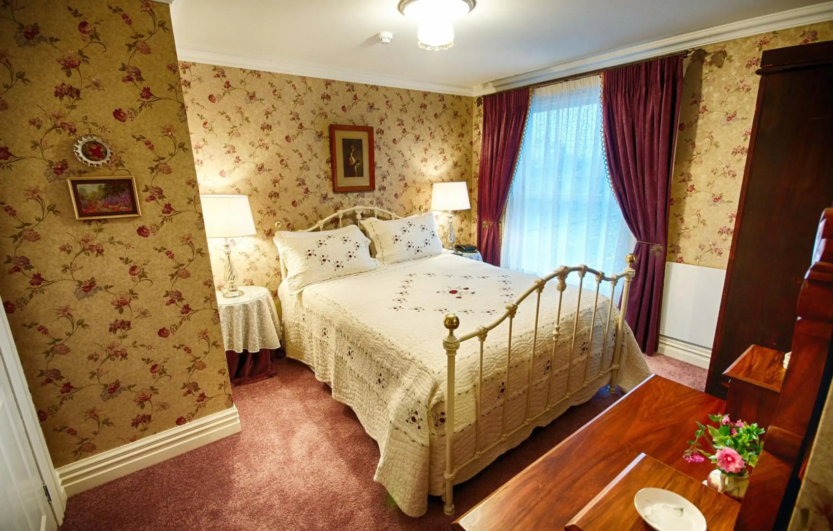 Theatre Royal Hotel Kumara