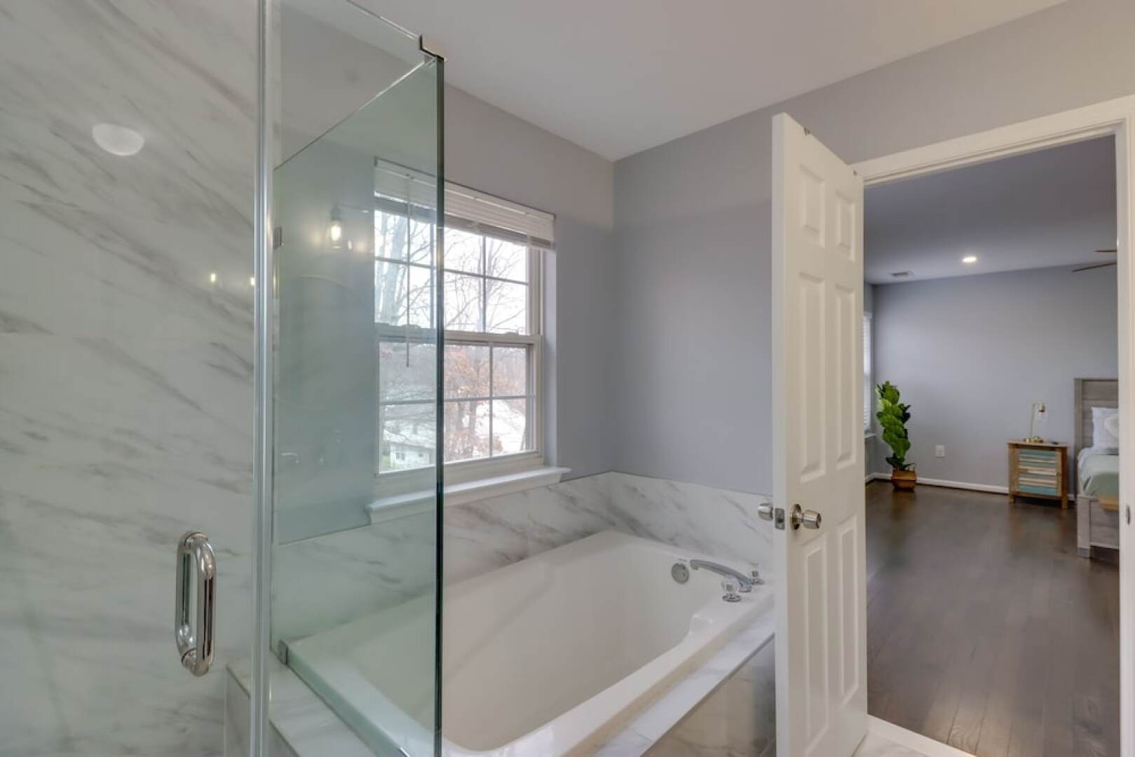 8 Mi to National Mall: Quiet Cheverly Apt