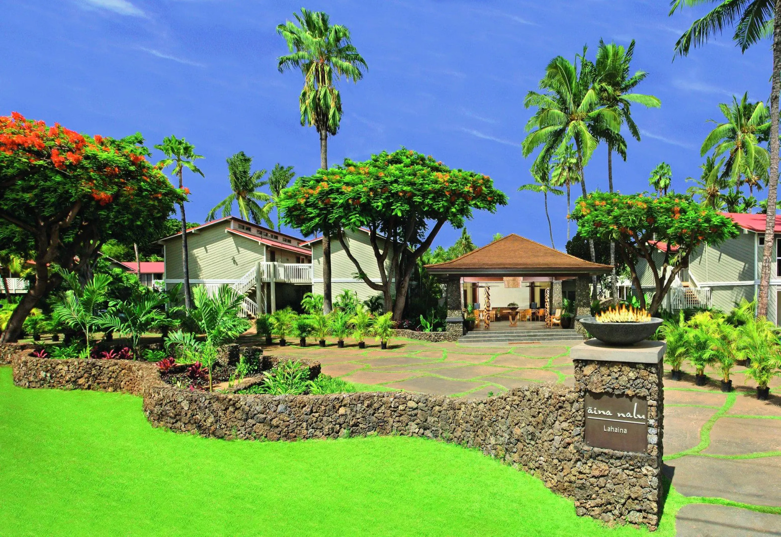 Aina Nalu Lahaina by Outrigger