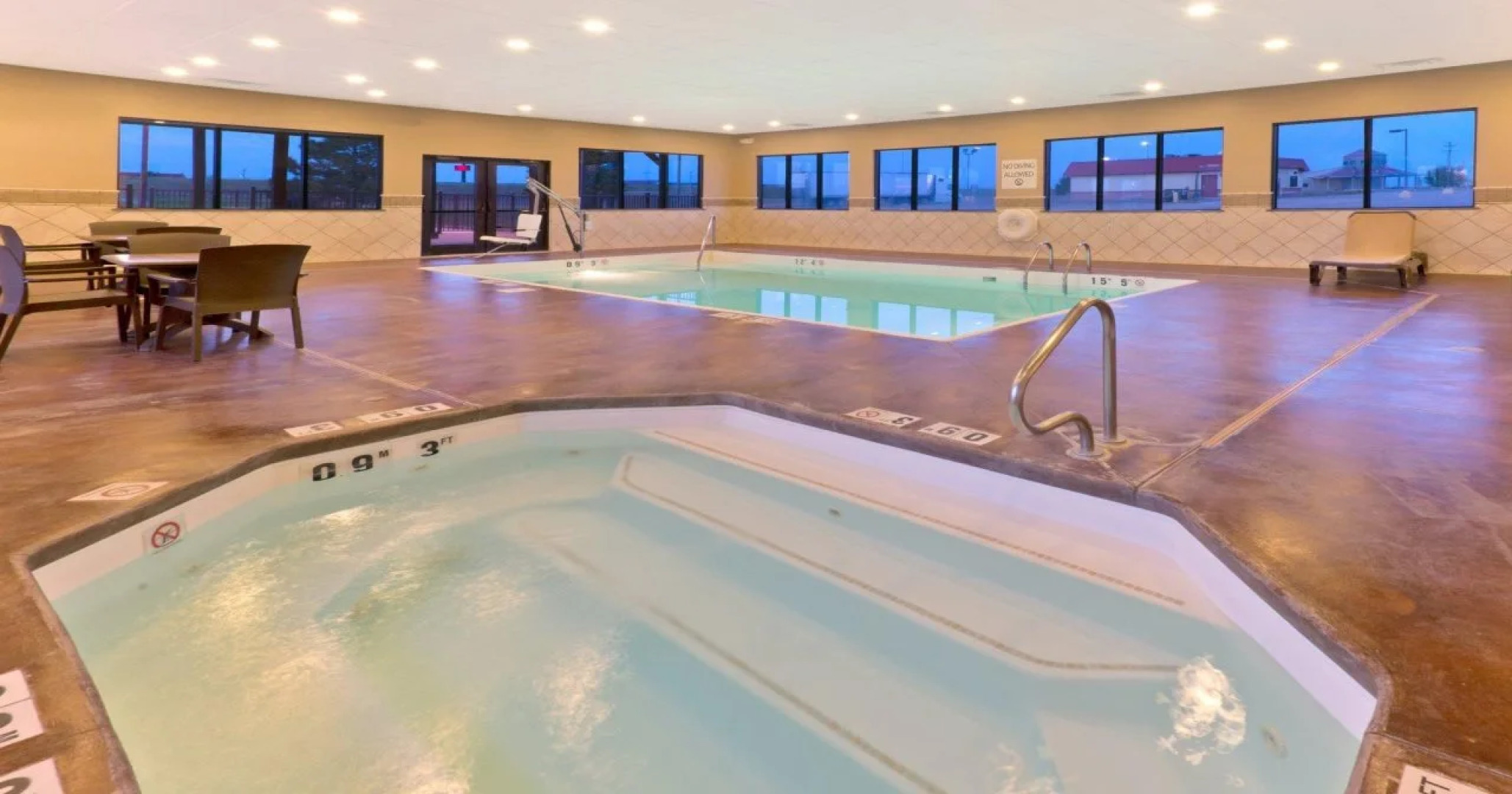 Holiday Inn Express Hotel & Suites Colby