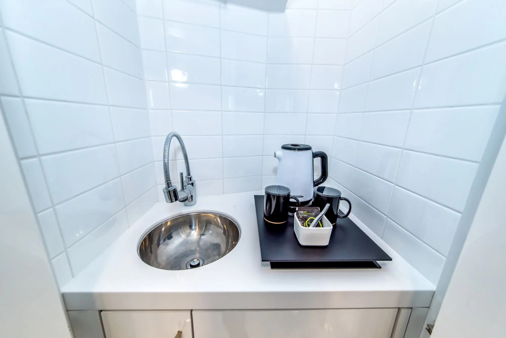 Aimi Jeju Beach Hotel Hamdeok W