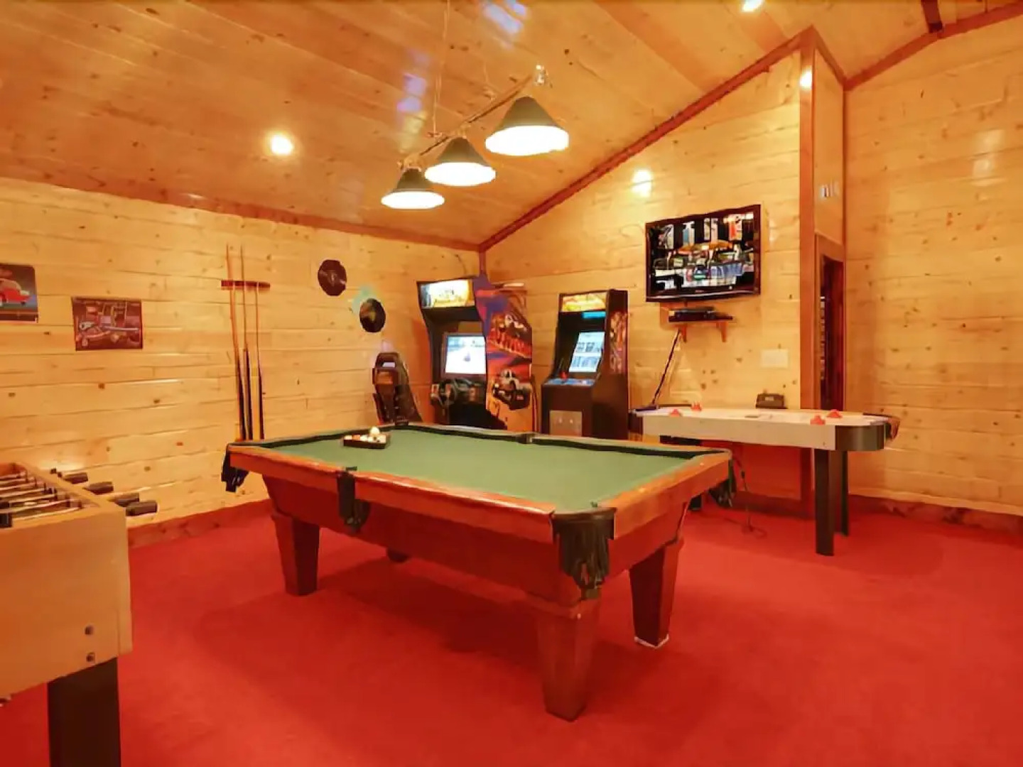 Mystical Creek Pool Lodge #600