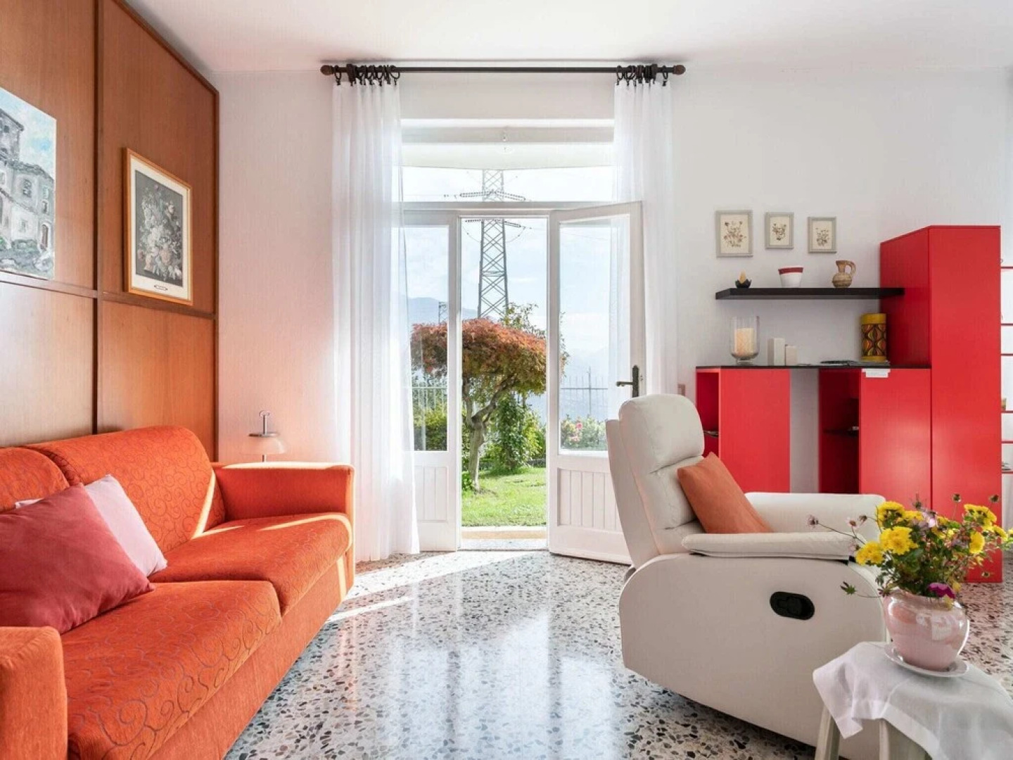 Delightful Villa With Garden