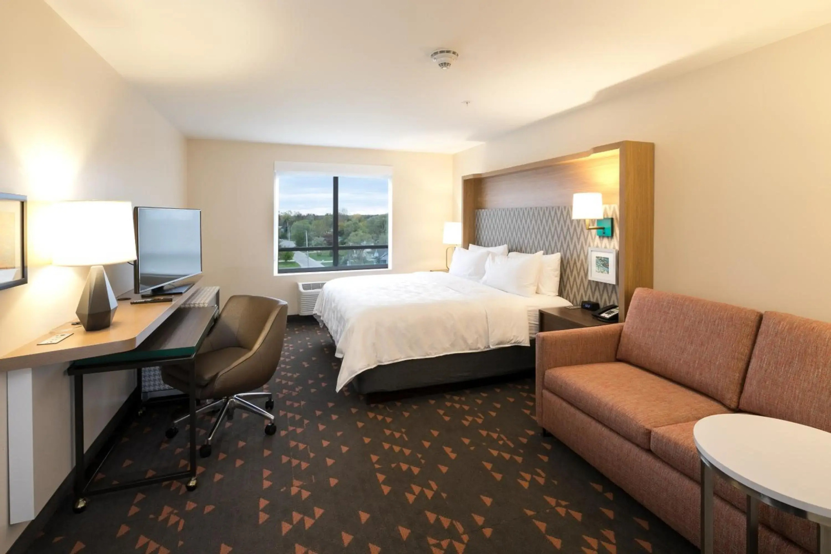 Holiday Inn & Suites Detroit - Troy by IHG