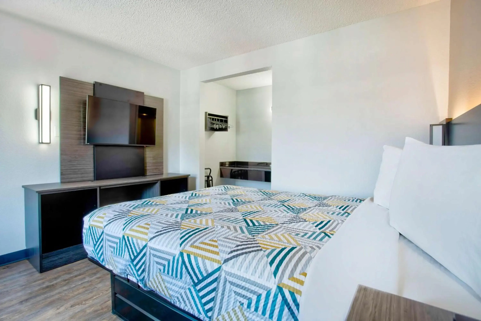 Motel 6 Salem, OR