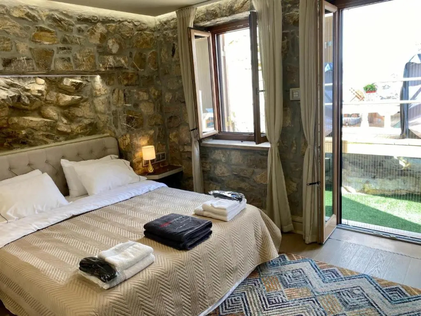 Villasonboard Rock Villa 3bed Jacuzzi Seaside