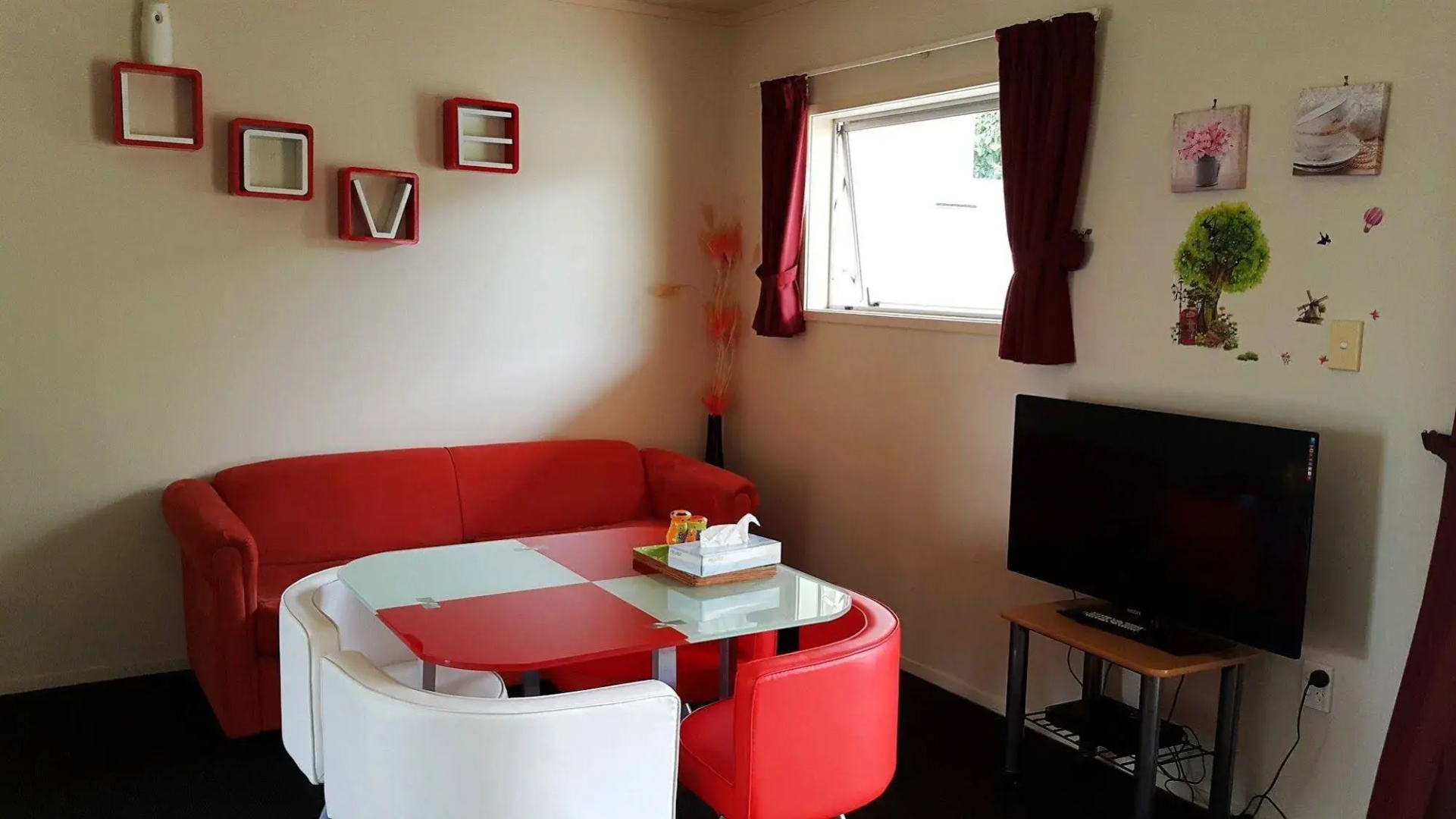Ann’s Volcanic Motel