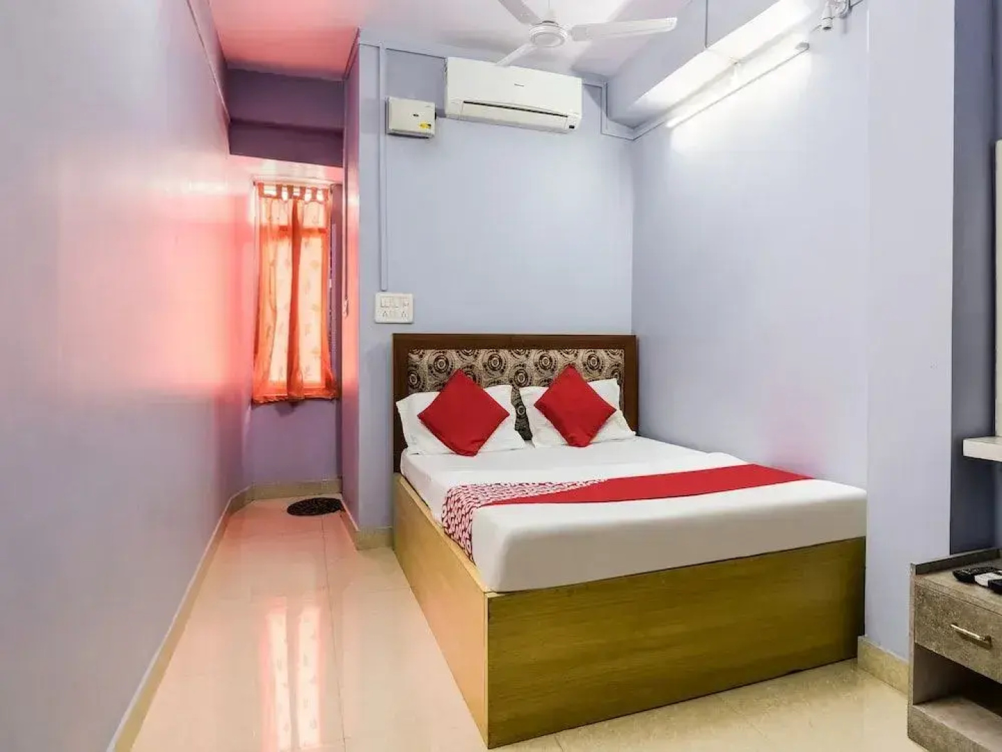 SPOT ON 37504 Mayura Hotel And Lodge