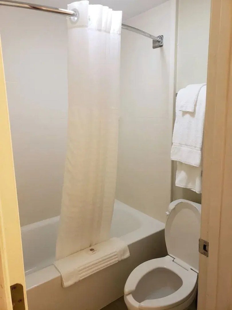 Days Inn By Wyndham Austintown