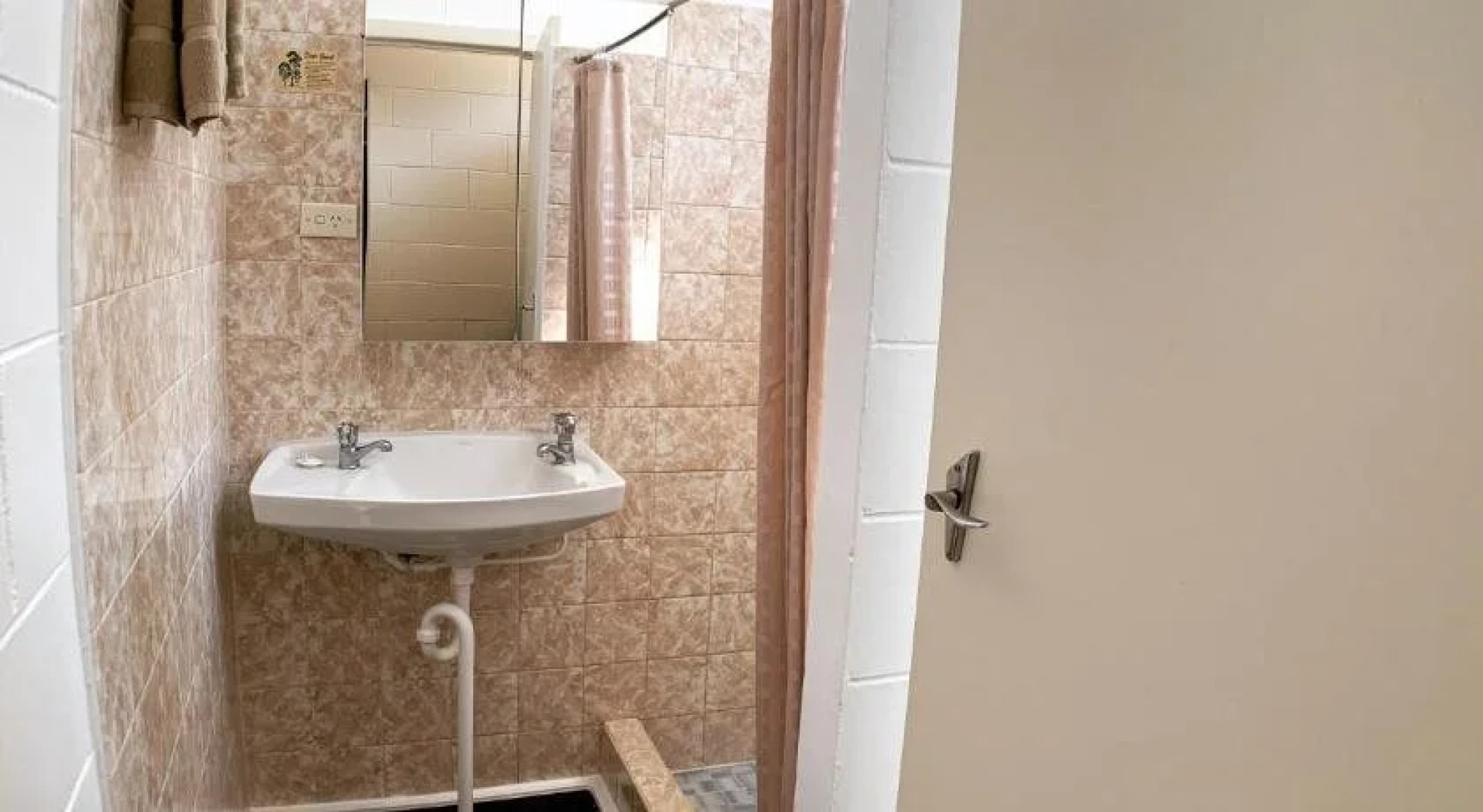 Tropical City Motor Inn